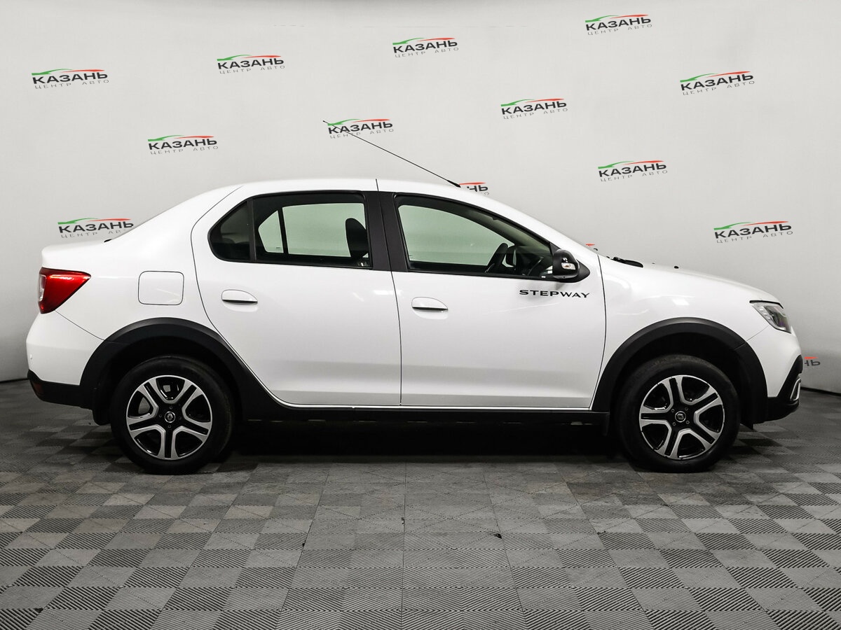 Рено Логан б/у, 2022, Автоматическая. Фото: #3