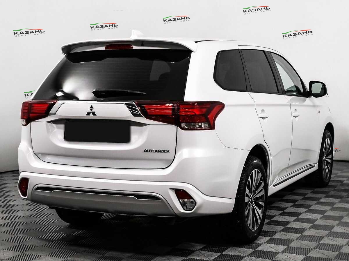 Mitsubishi Outlander б/у, 2022, Вариатор. Фото: #4