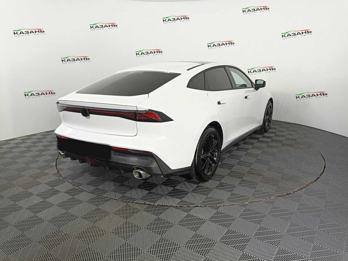 Changan UNI-V б/у, 2023, Роботизированная. Фото: #4