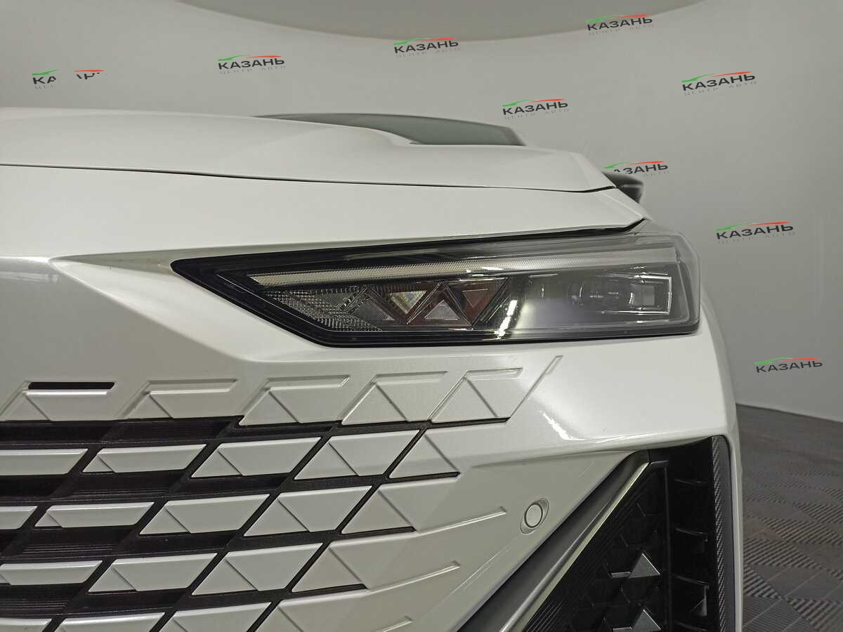 Changan UNI-V б/у, 2023, Роботизированная. Фото: #15