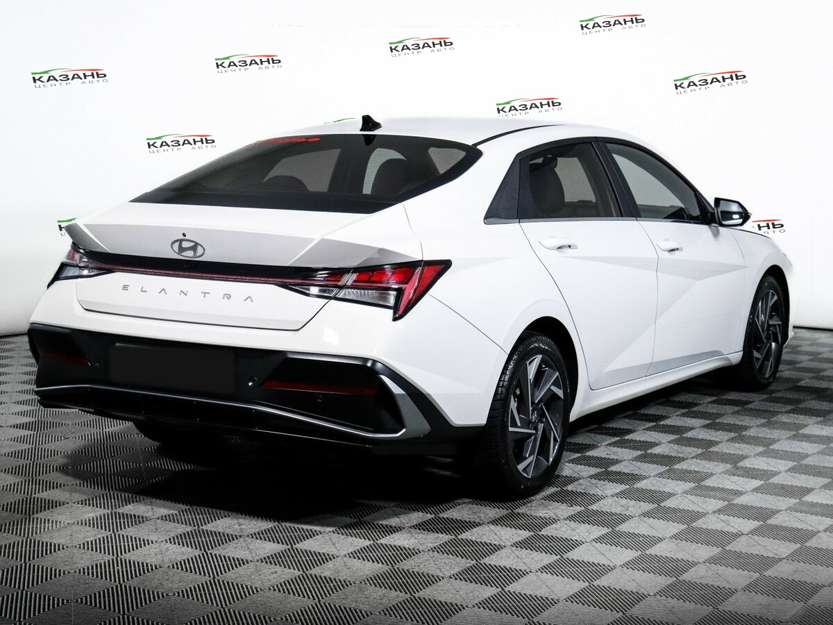 Хендай Елантра б/у, 2023, Вариатор. Фото: #4