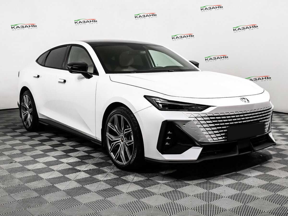 Changan UNI-V б/у, 2023, Роботизированная. Фото: #2