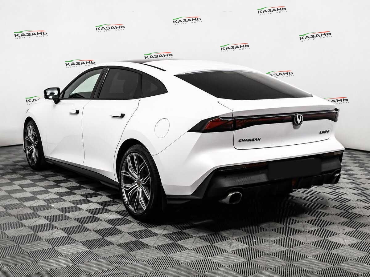 Changan UNI-V б/у, 2023, Роботизированная. Фото: #6