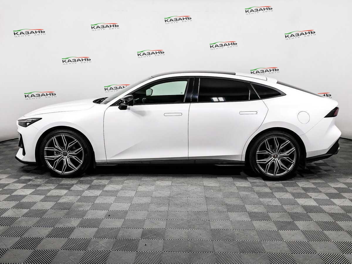 Changan UNI-V б/у, 2023, Роботизированная. Фото: #7