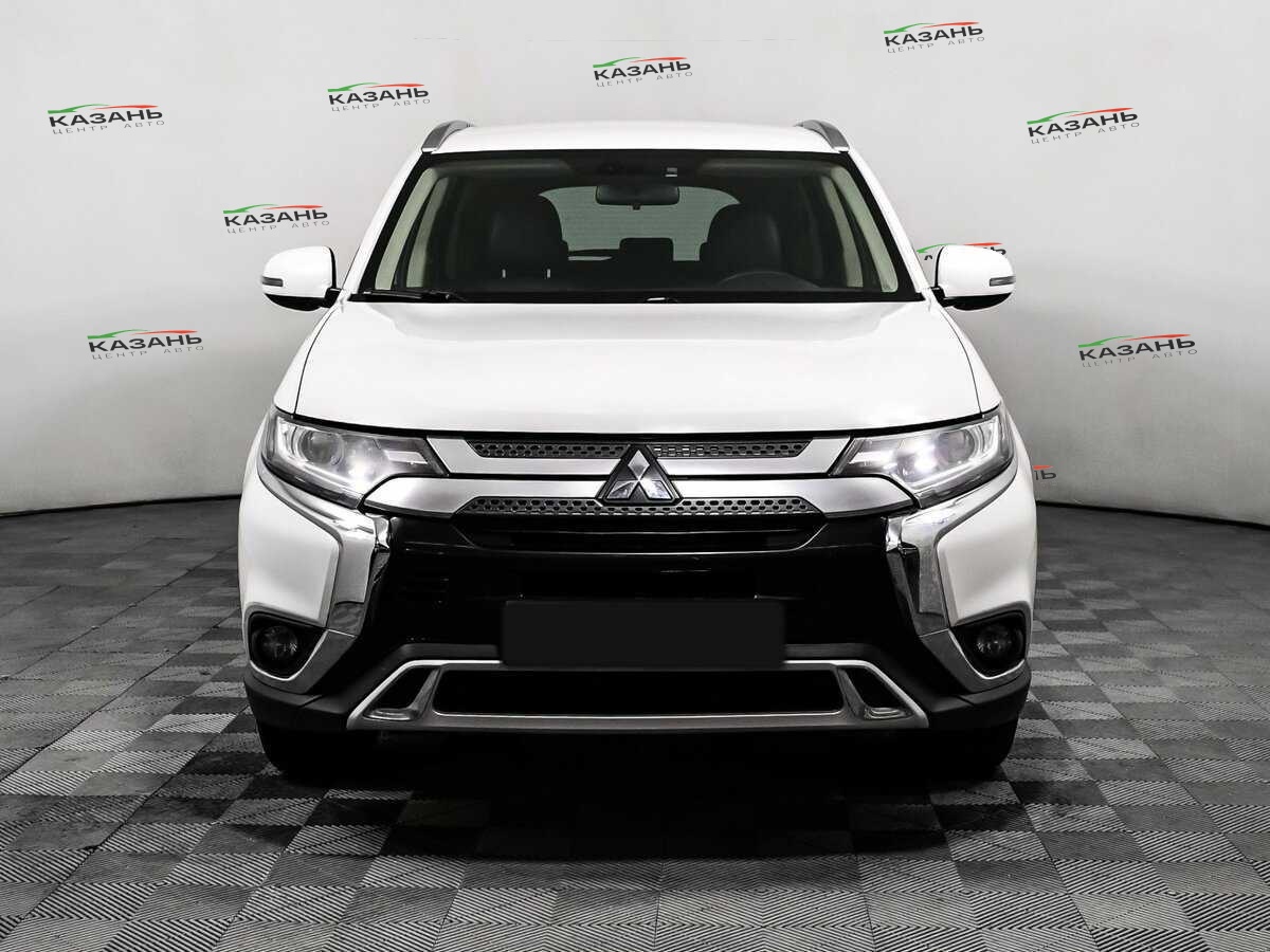 Mitsubishi Outlander б/у, 2019, Вариатор. Фото: #1