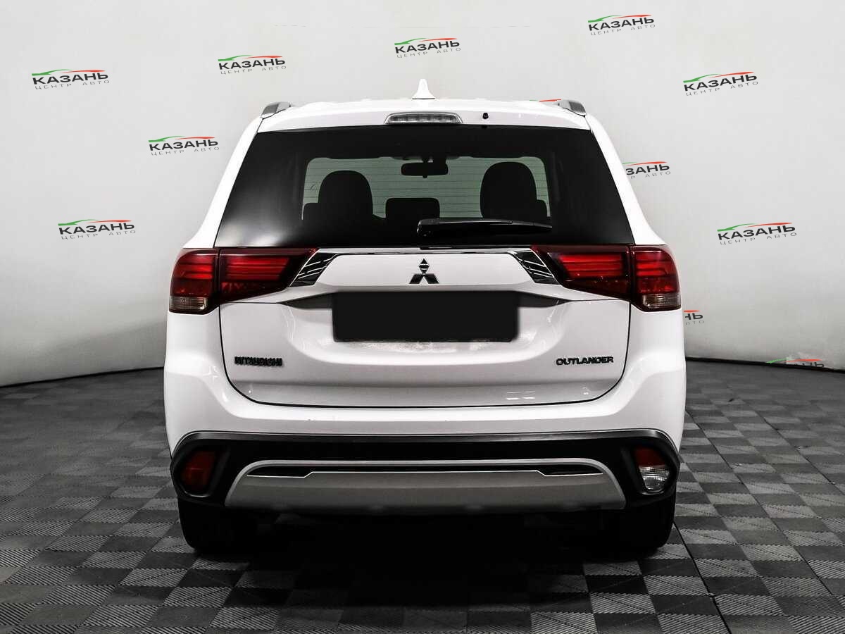Mitsubishi Outlander б/у, 2019, Вариатор. Фото: #5
