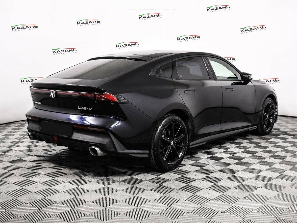 Changan UNI-V б/у, 2022, Роботизированная. Фото: #4