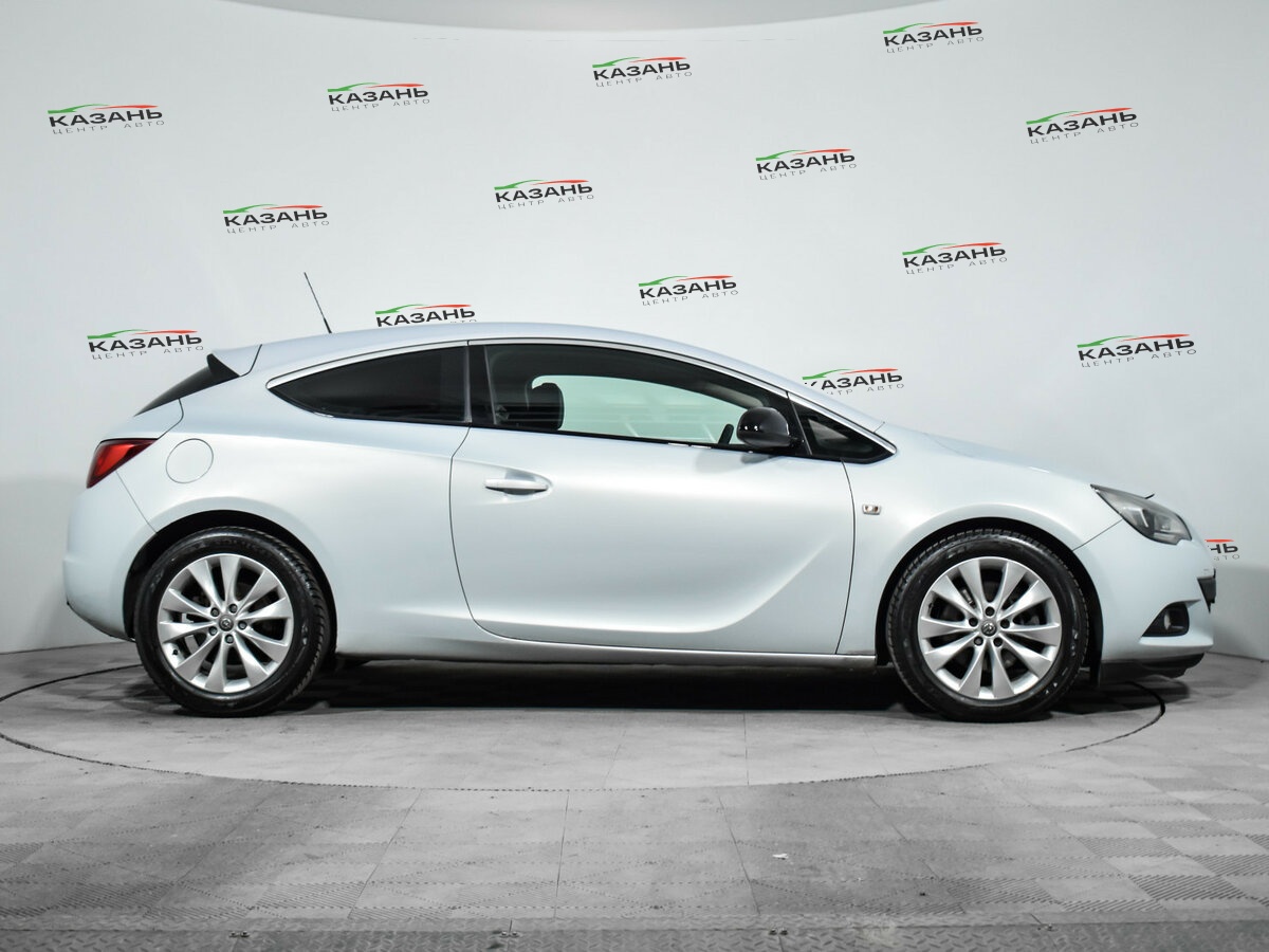 Опель Астра б/у, 2012, Автоматическая. Фото: #3