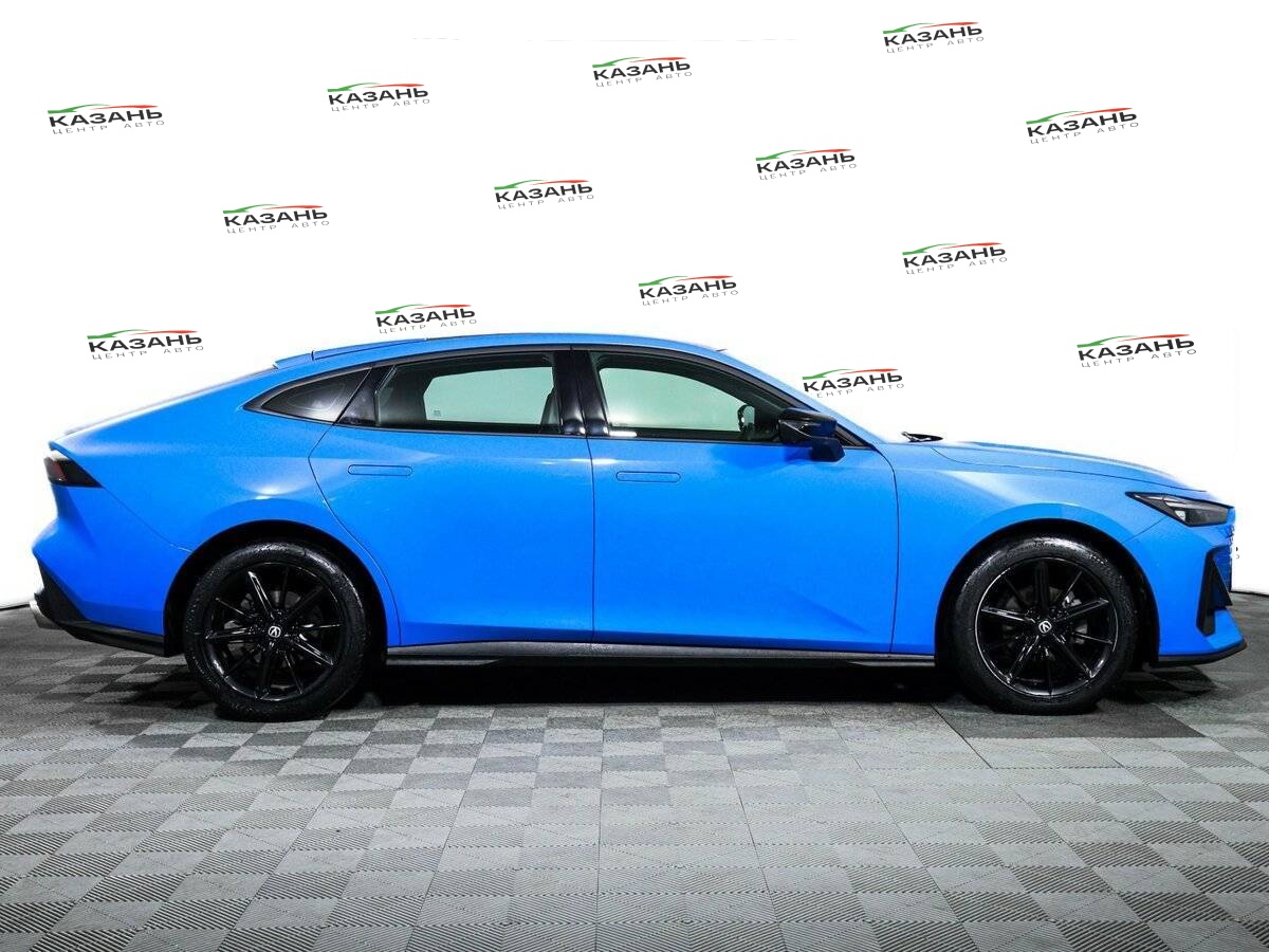 Changan UNI-V б/у, 2022, Роботизированная. Фото: #3