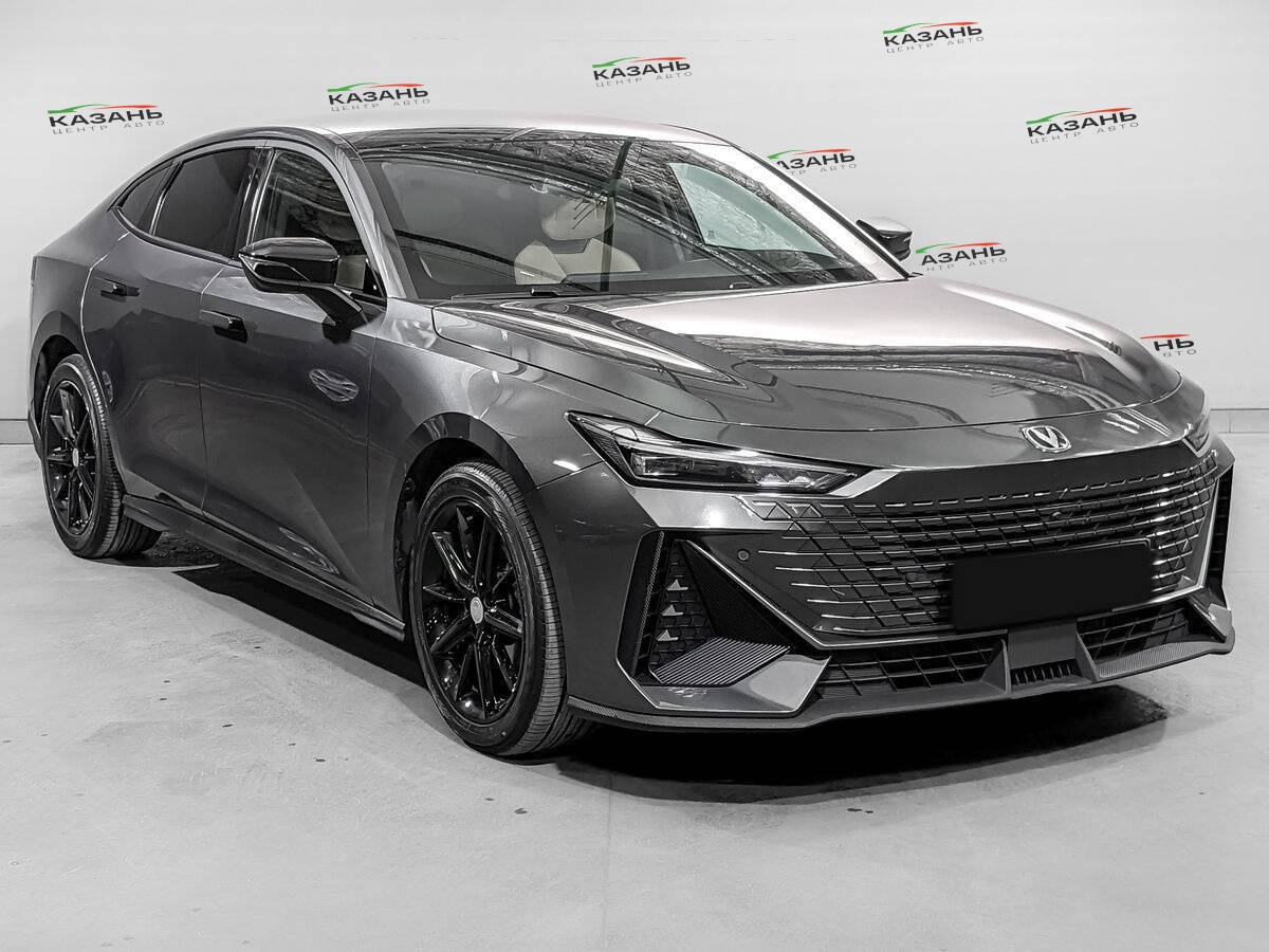 Changan UNI-V б/у, 2023, Роботизированная. Фото: #2