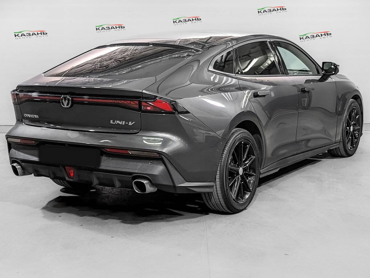 Changan UNI-V б/у, 2023, Роботизированная. Фото: #4