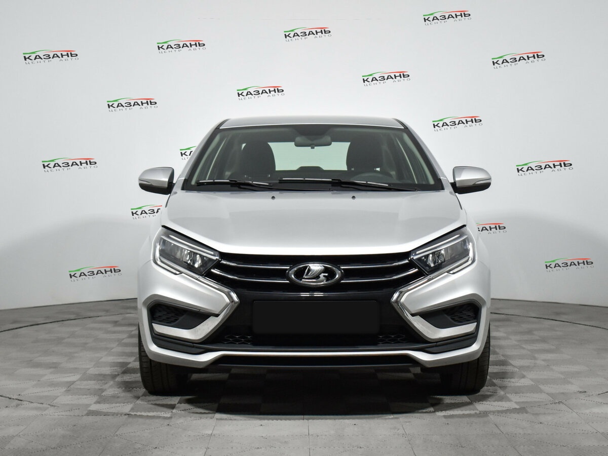 Лада (ВАЗ) Веста б/у, 2023, Механическая. Фото: #1