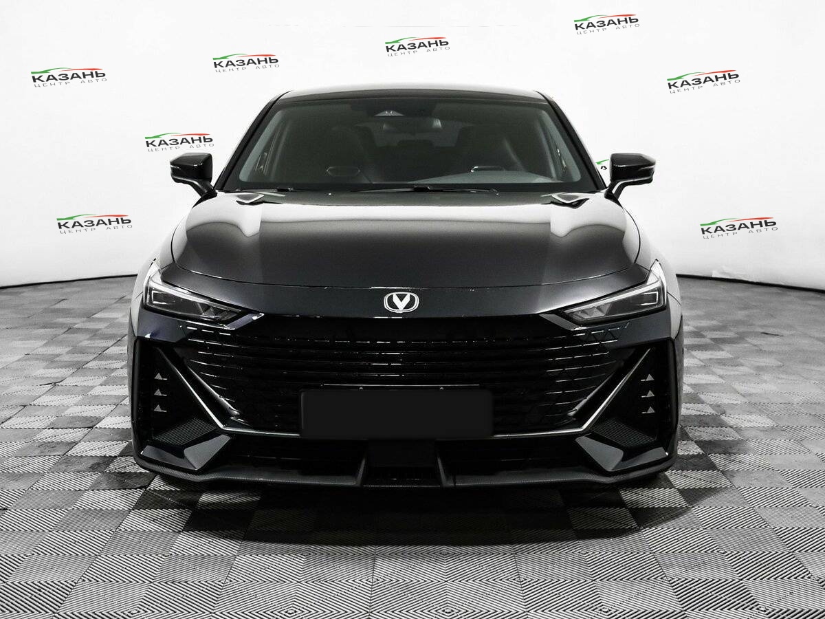 Changan UNI-V б/у, 2024, Роботизированная. Фото: #1