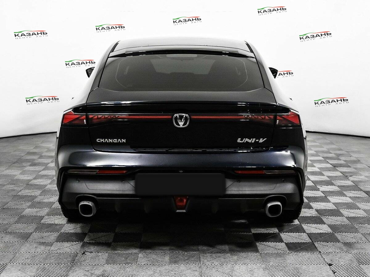 Changan UNI-V б/у, 2024, Роботизированная. Фото: #5