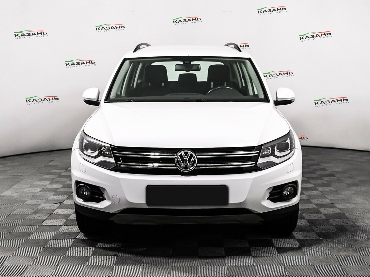 Фольксваген Тигуан б/у, 2015, Автоматическая. Фото: #1