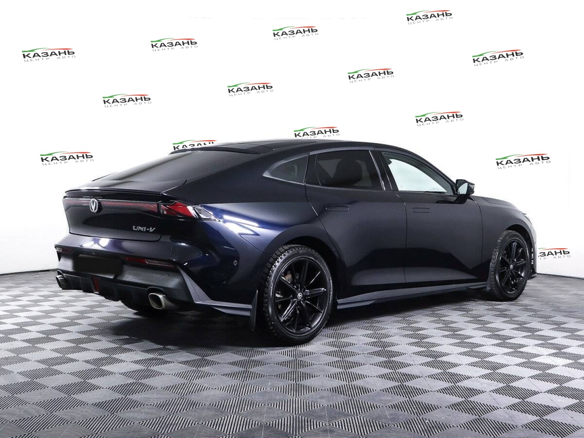 Changan UNI-V б/у, 2023, Роботизированная. Фото: #4