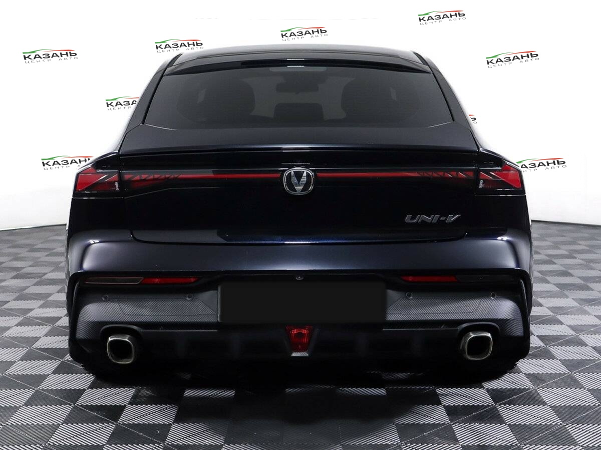 Changan UNI-V б/у, 2023, Роботизированная. Фото: #5