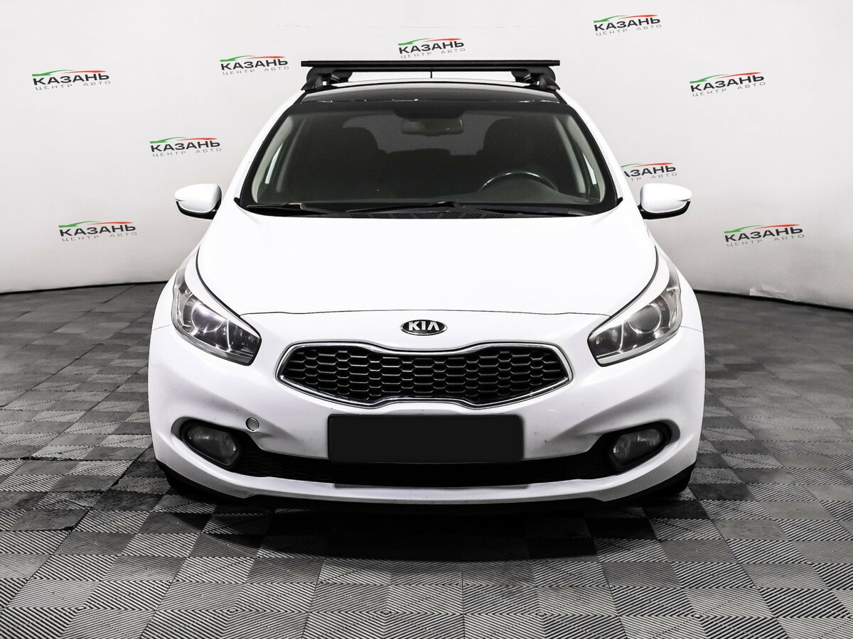 Киа Сид б/у, 2012, Автоматическая. Фото: #1