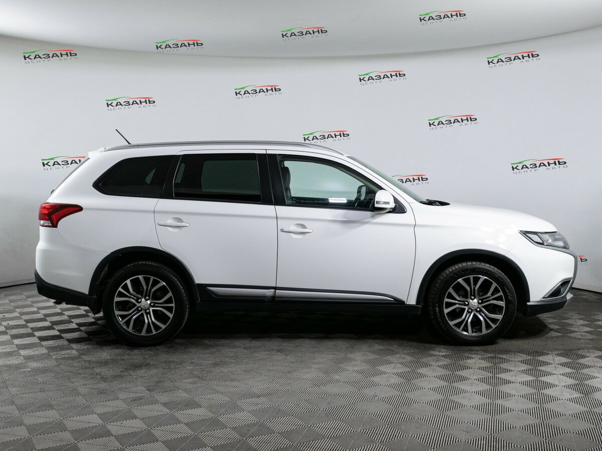 Митсубиши Оутлэндер б/у, 2016, Вариатор. Фото: #3