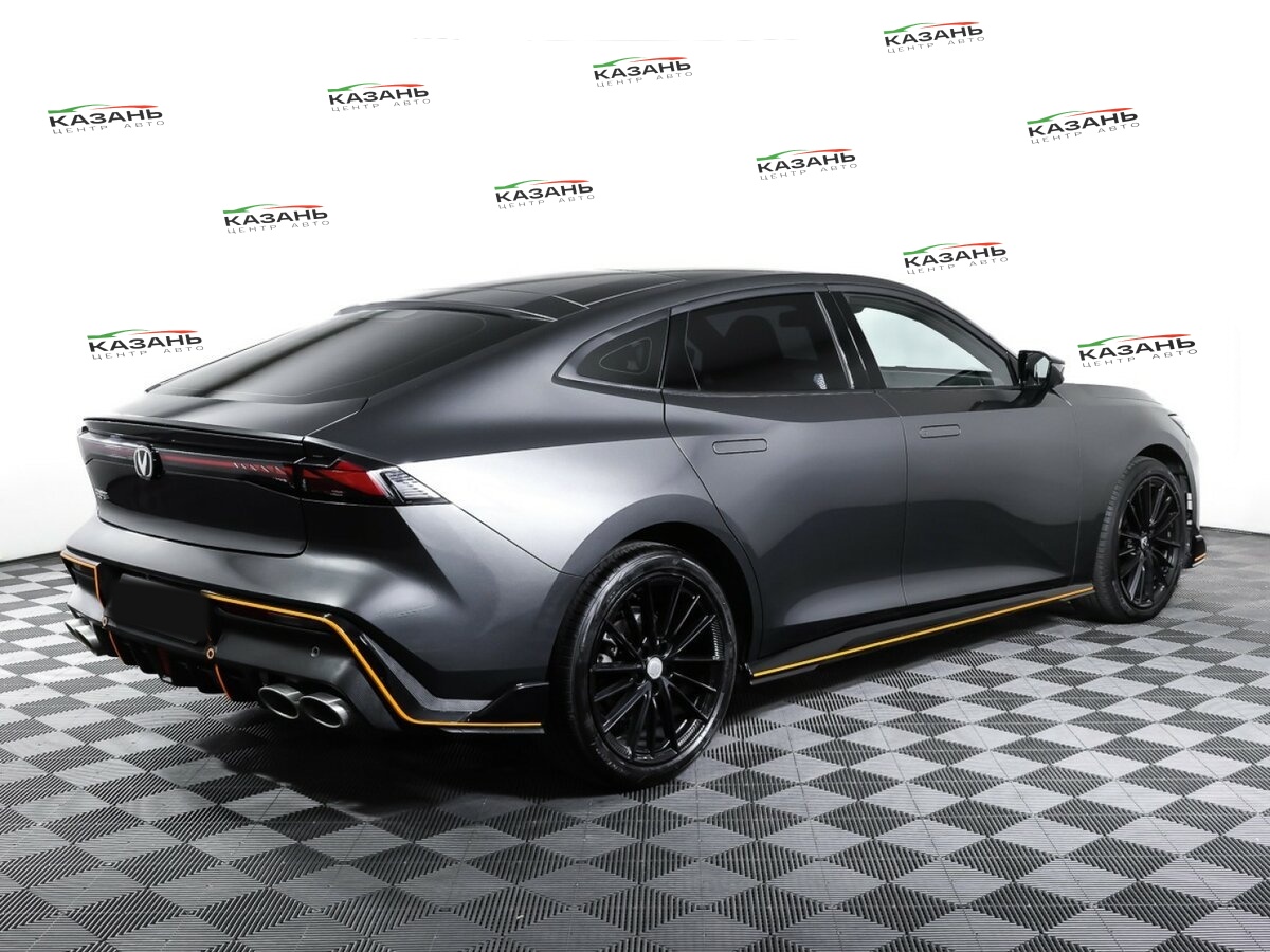 Changan UNI-V б/у, 2023, Роботизированная. Фото: #1