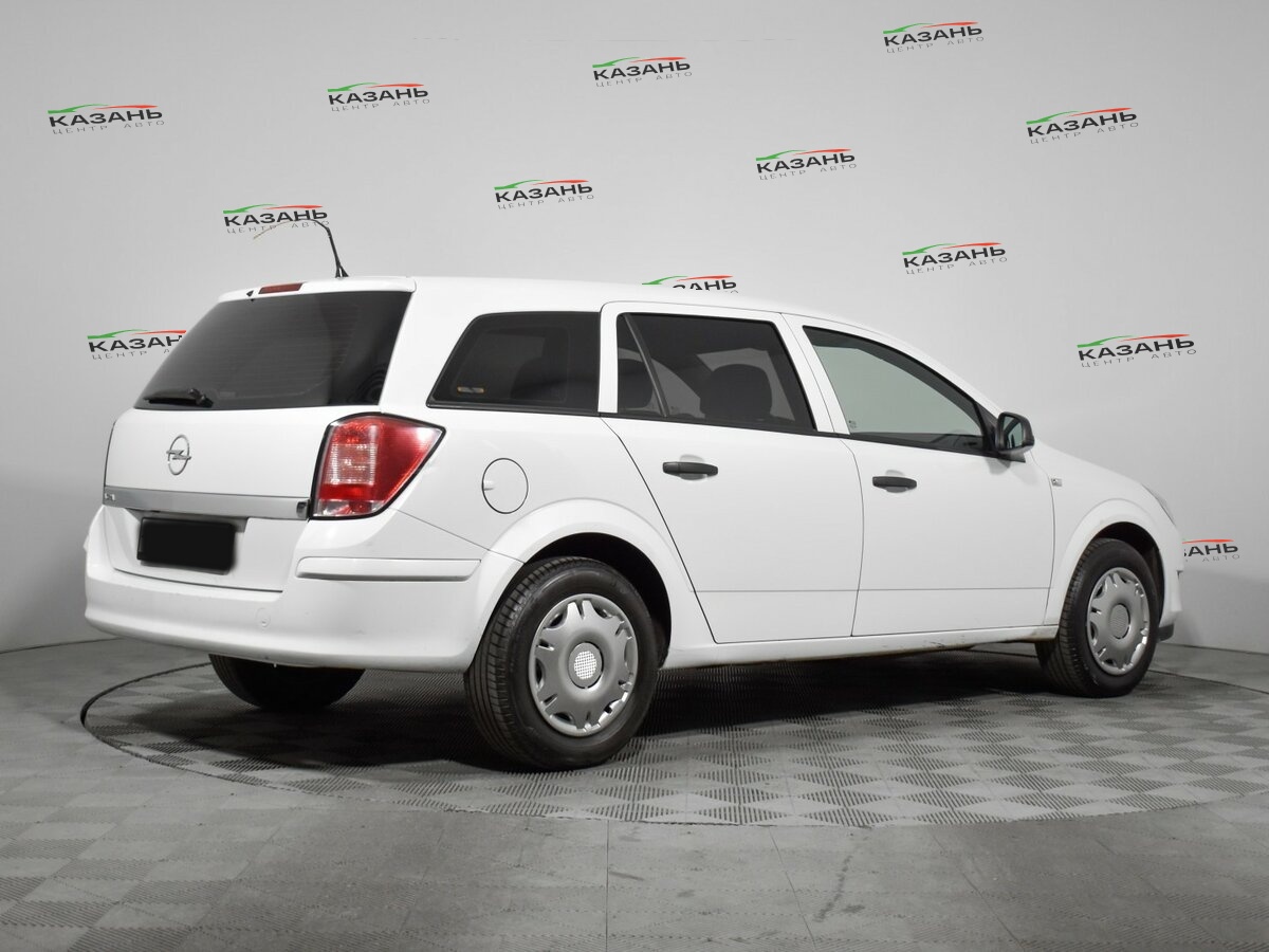 Опель Астра б/у, 2013, Механическая. Фото: #4