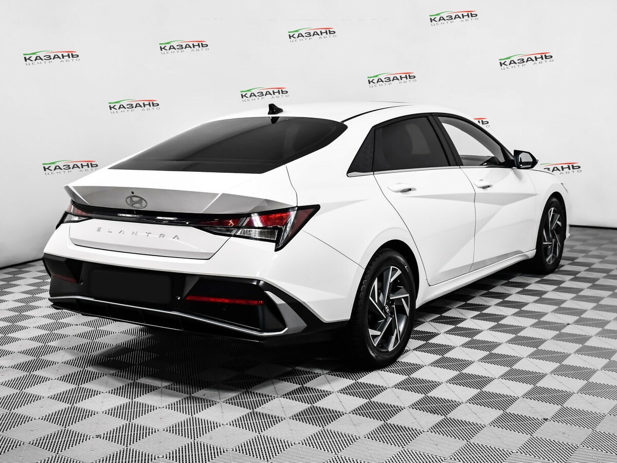 Хендай Елантра б/у, 2023, Вариатор. Фото: #4