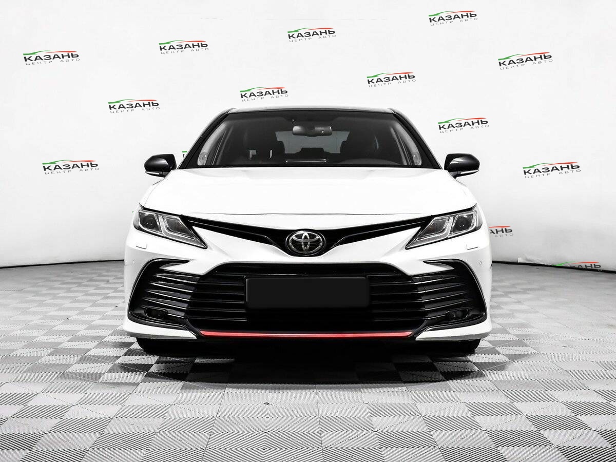Toyota Camry б/у, 2021, Автоматическая. Фото: #1