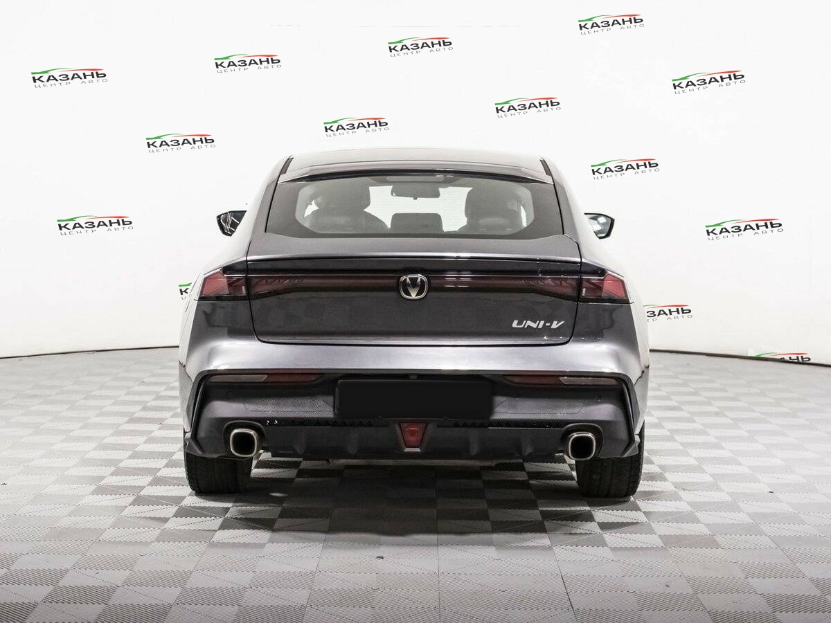 Changan UNI-V б/у, 2023, Роботизированная. Фото: #4