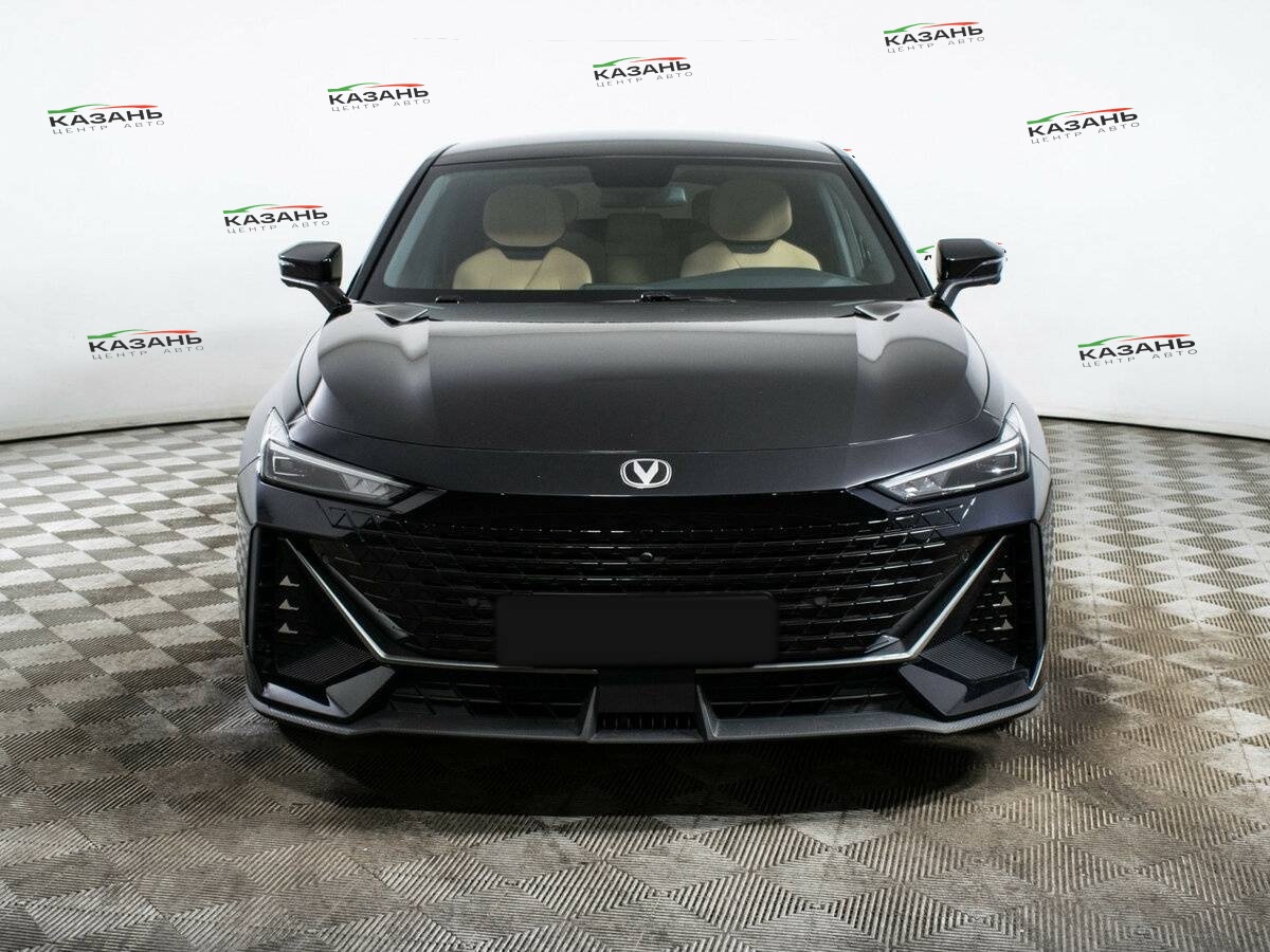 Changan UNI-V б/у, 2022, Роботизированная. Фото: #1