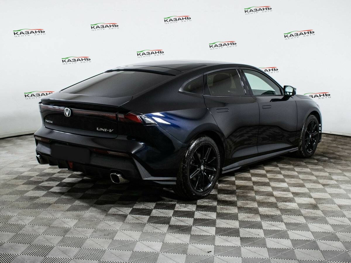 Changan UNI-V б/у, 2022, Роботизированная. Фото: #3