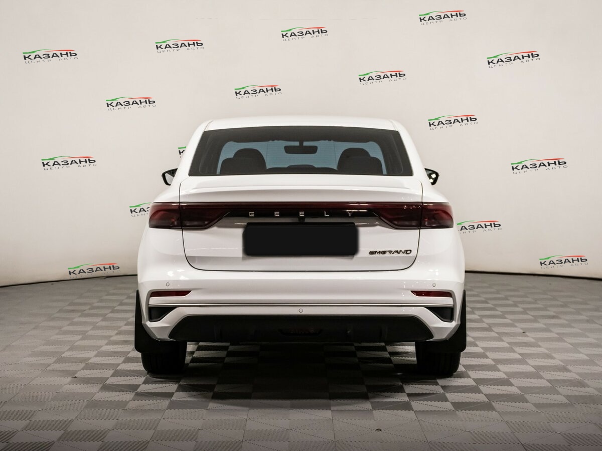Джили Эмгранд б/у, 2023, Автоматическая. Фото: #4