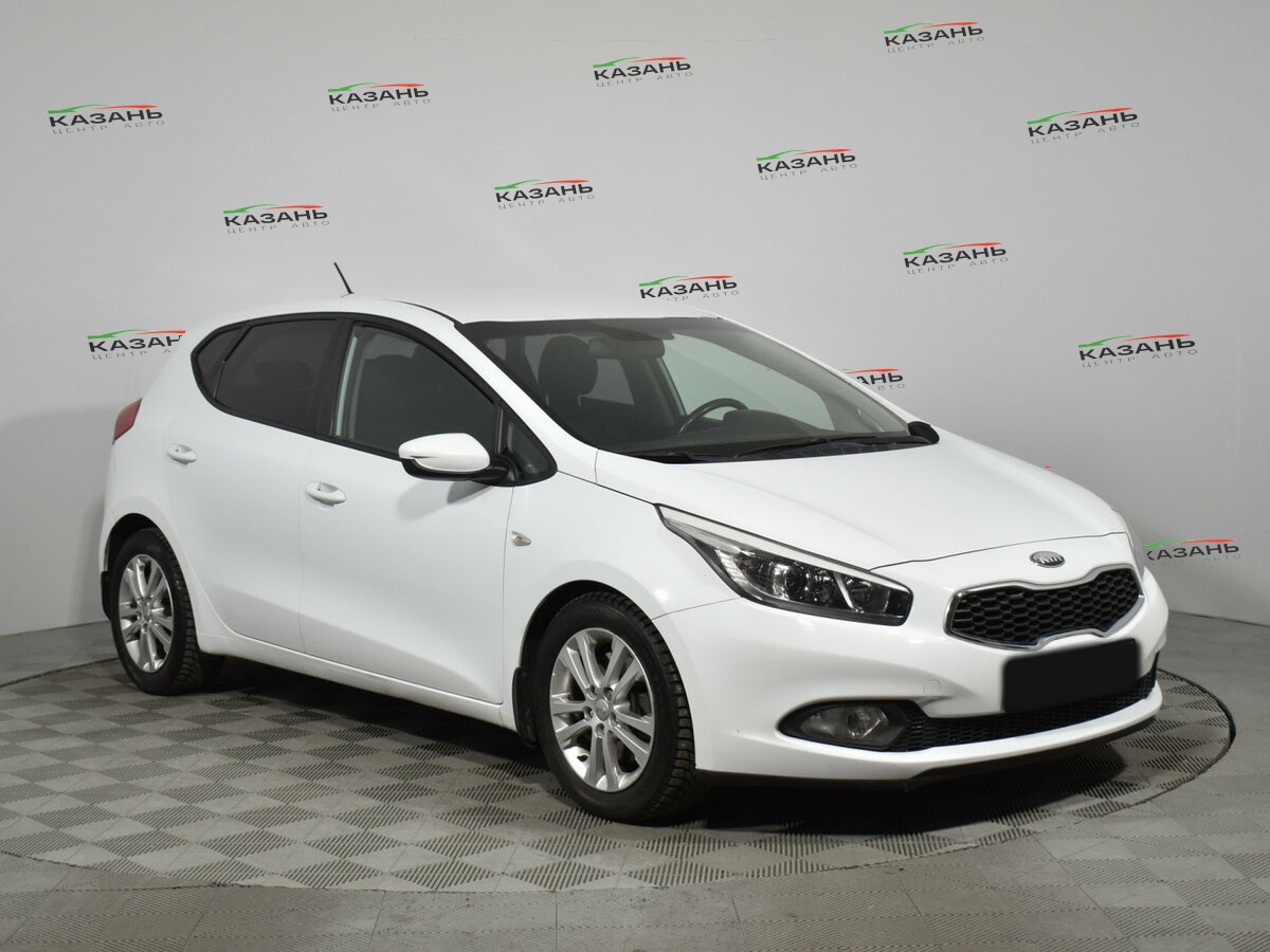 Kia Ceed б/у, 2013, Автоматическая. Фото: #2