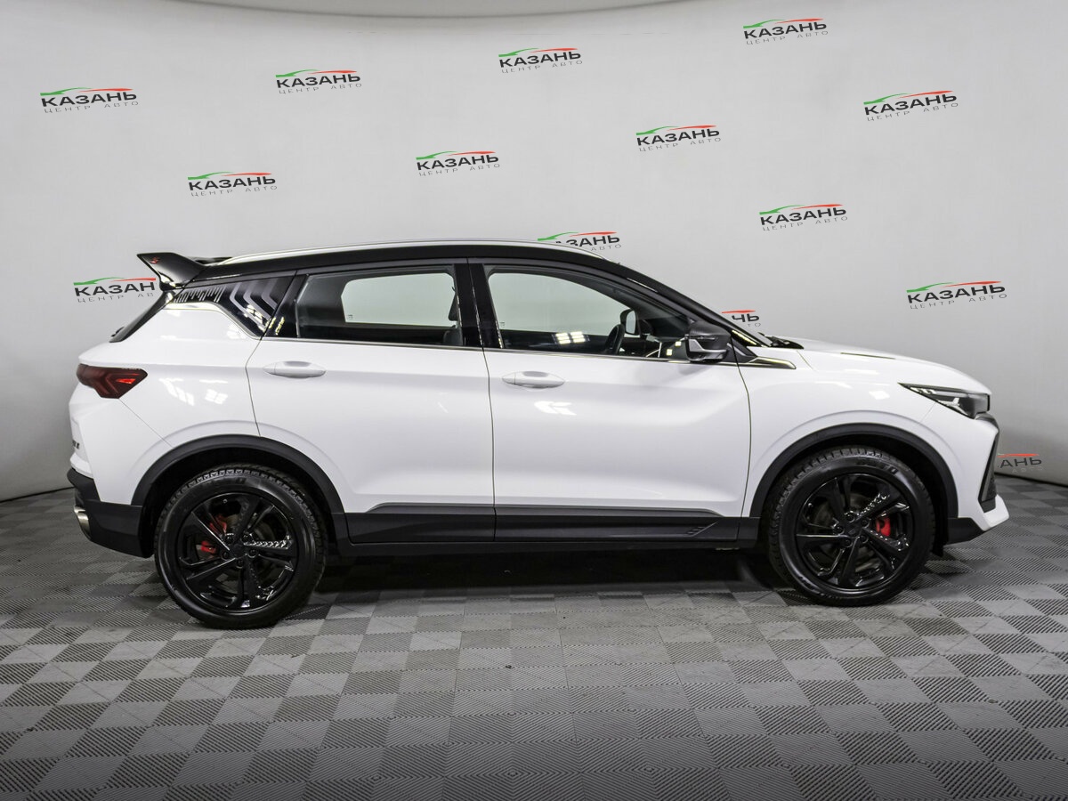 Geely Coolray б/у, 2023, Роботизированная. Фото: #3