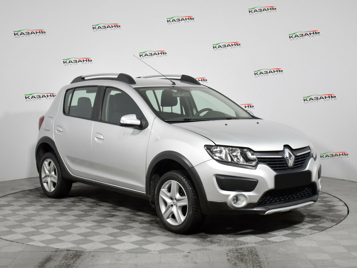 Renault Sandero б/у, 2016, Механическая. Фото: #2