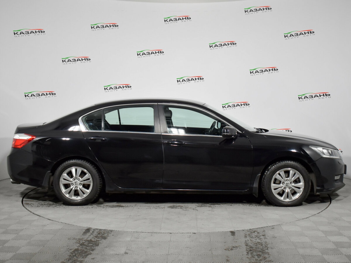 Хонда Аккорд б/у, 2013, Автоматическая. Фото: #3