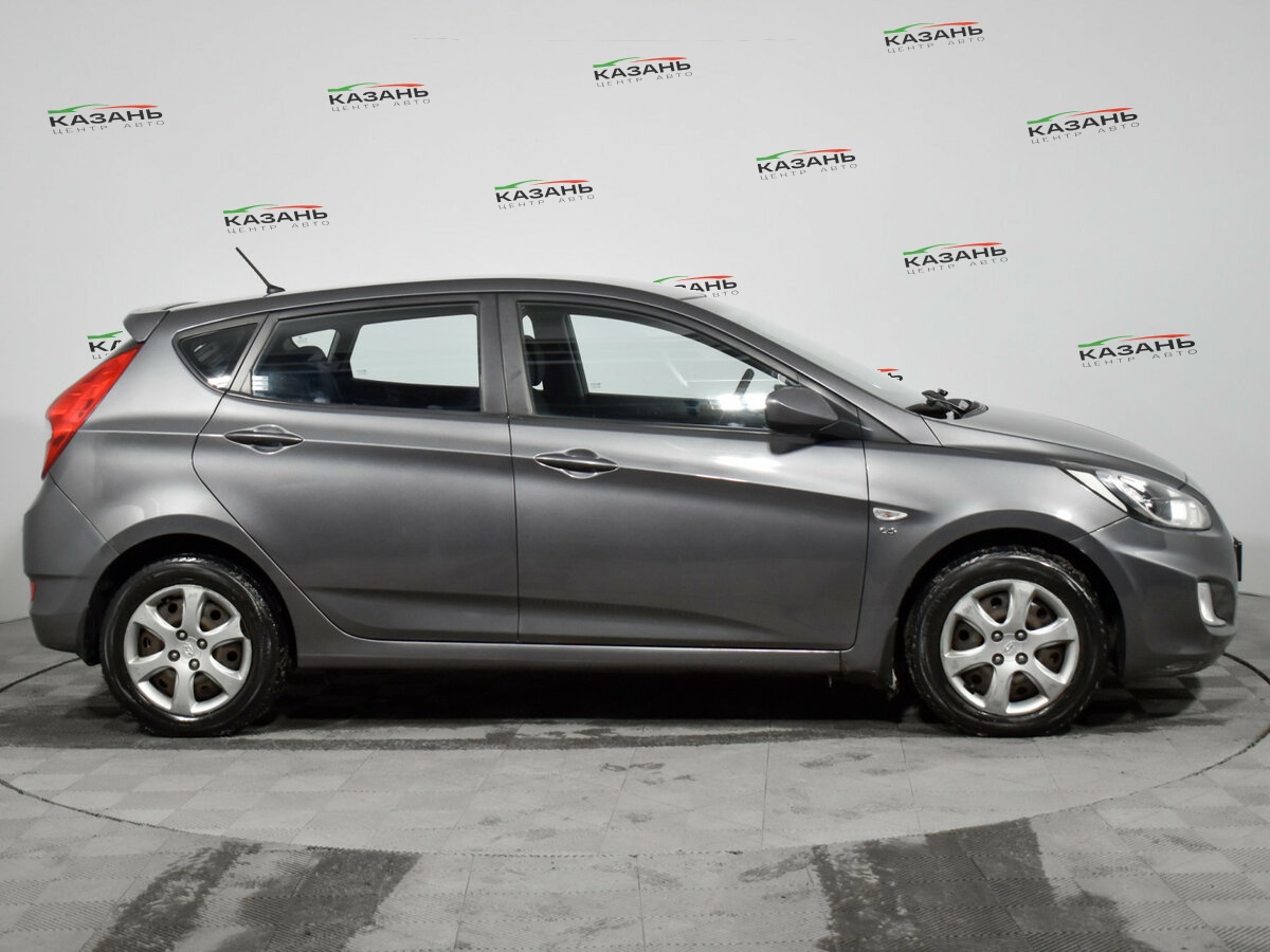 Hyundai Solaris б/у, 2012, Автоматическая. Фото: #3
