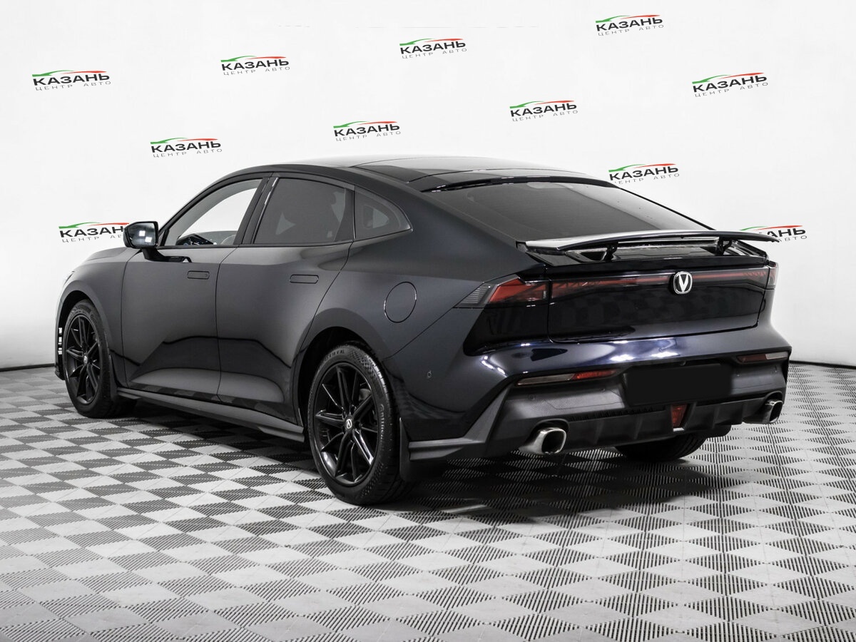 Changan UNI-V б/у, 2023, Роботизированная. Фото: #6