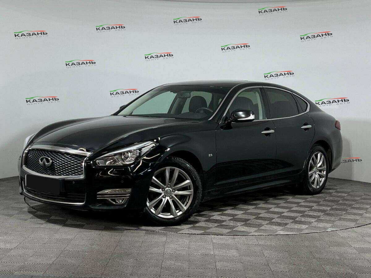 Infiniti Q70