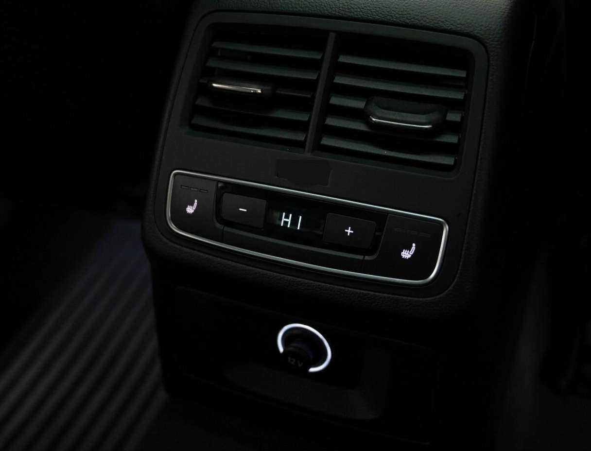 Audi A4 б/у, 2017, Роботизированная. Фото: #10