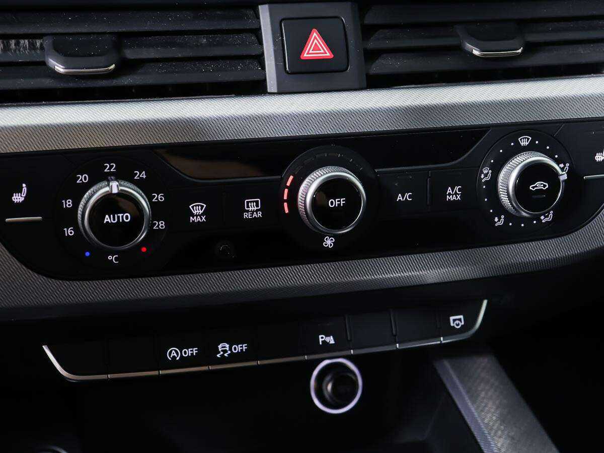 Audi A4 б/у, 2015, Роботизированная. Фото: #15