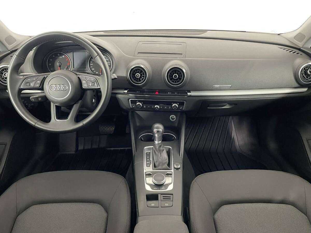 Audi A3 б/у, 2018, Роботизированная. Фото: #6