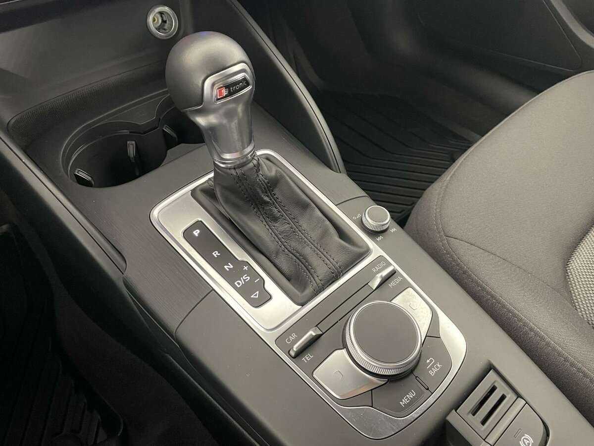 Audi A3 б/у, 2018, Роботизированная. Фото: #12