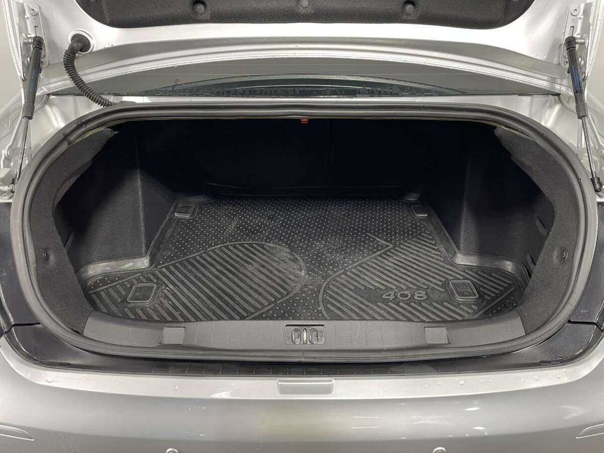 Peugeot 408 б/у, 2016, Механическая. Фото: #17