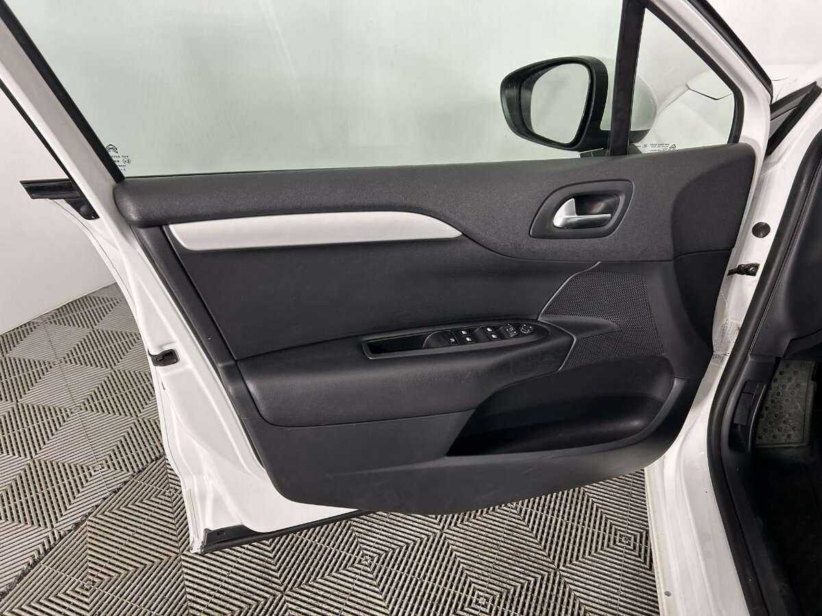 Citroen C4 б/у, 2013, Автоматическая. Фото: #6