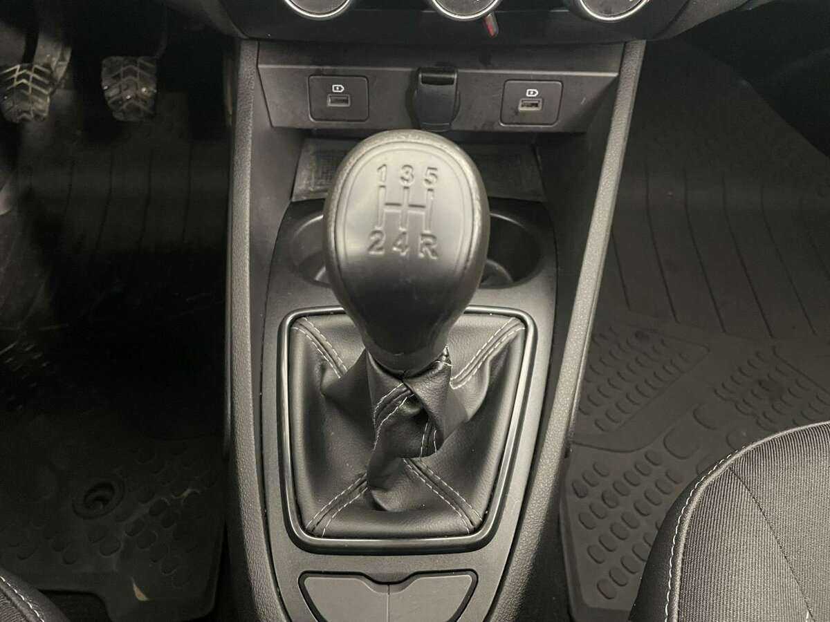 Лада (ВАЗ) Веста б/у, 2023, Механическая. Фото: #12