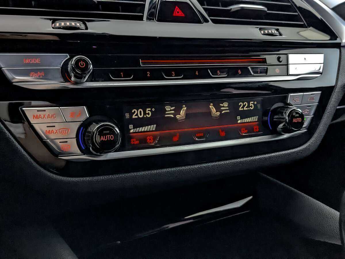 BMW 5 серии б/у, 2017, Автоматическая. Фото: #16