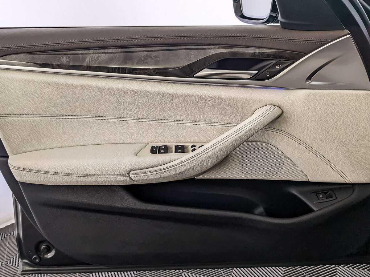 BMW 5 серии б/у, 2017, Автоматическая. Фото: #14