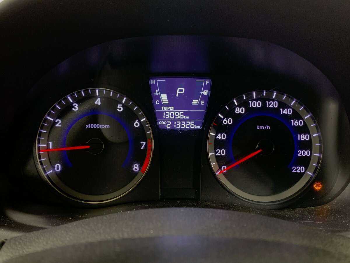 Hyundai Solaris б/у, 2013, Автоматическая. Фото: #11