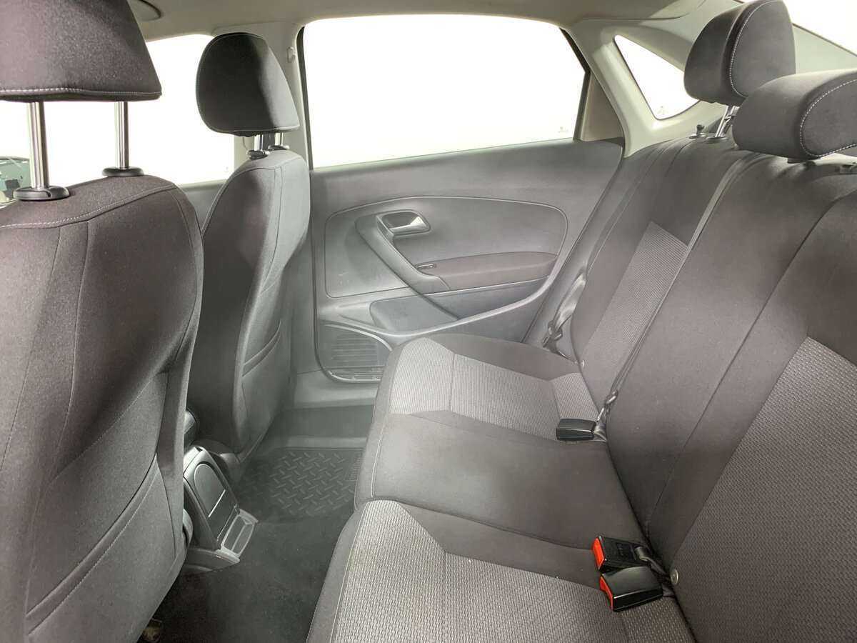 Volkswagen Polo б/у, 2015, Автоматическая. Фото: #15