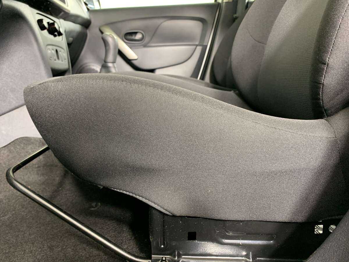 Renault Sandero б/у, 2017, Механическая. Фото: #13